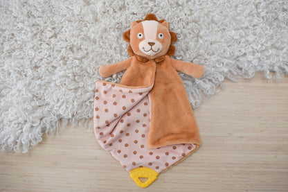 Hugsworth Lion Plush Cuddle Blanket - Daughters Room